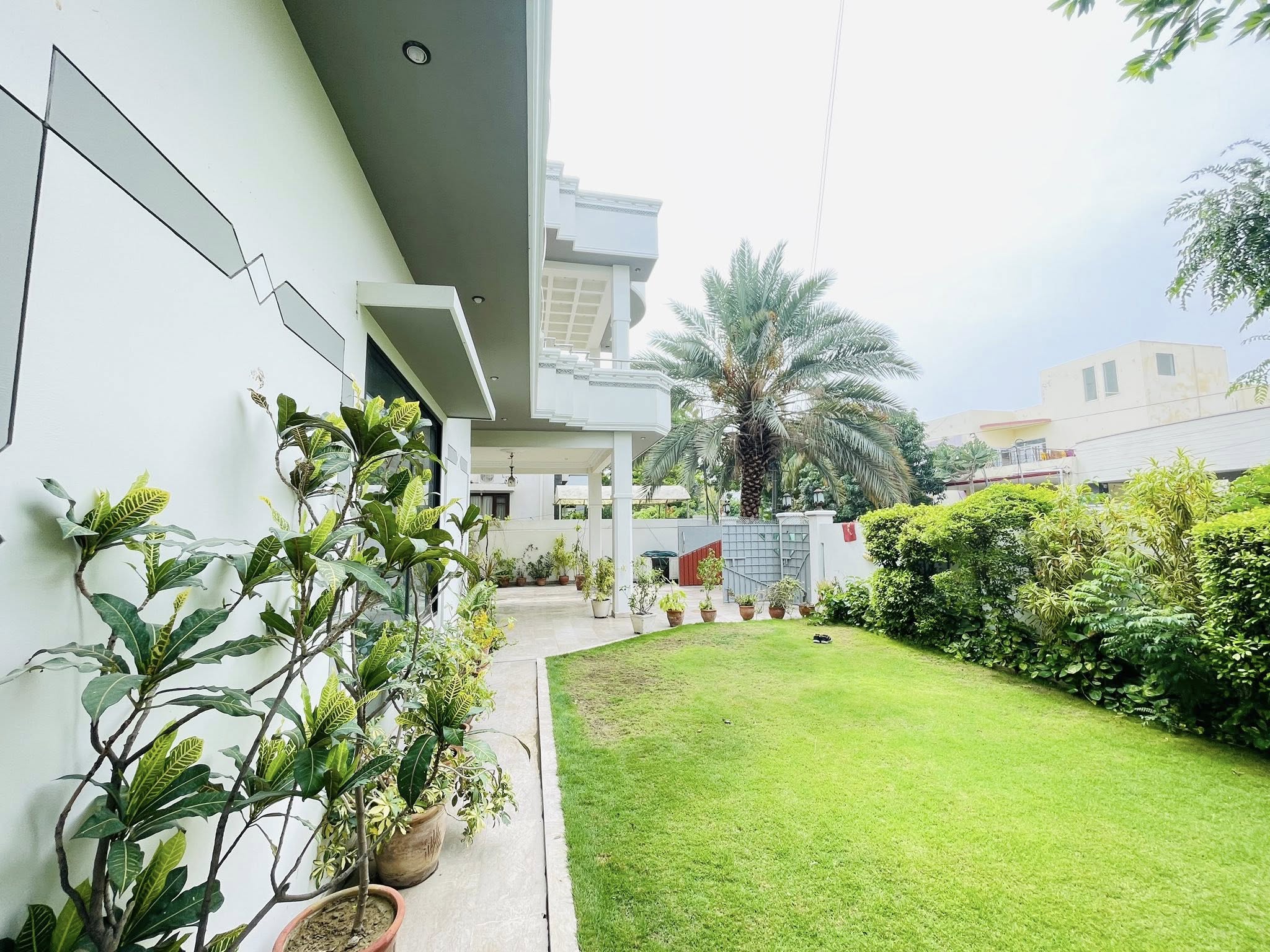 Brand New 4-Bedroom Luxury Apartment